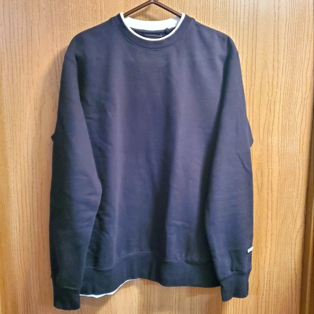Pull&Bear Classic Black Crewneck Sweatshirt size M